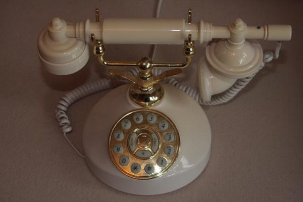 Telephone (cream)