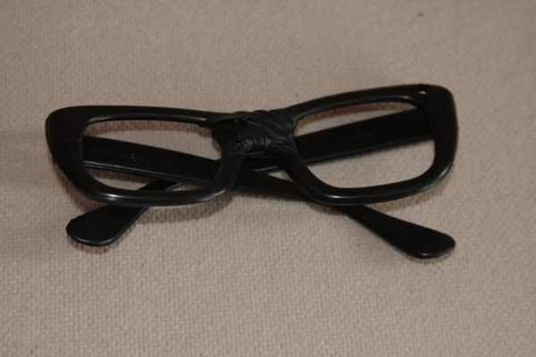 Plastic black reading glasses