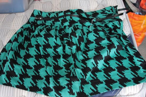 Mini skirt green/black new