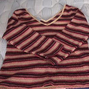 V-neck red/beige striped jumper