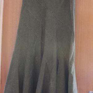 Green midi skirt