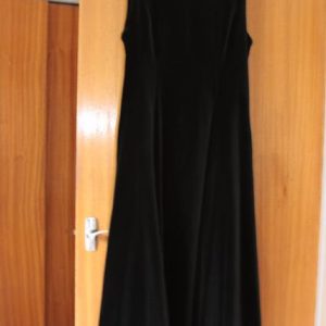 9880-4.jpg Black velvet, sleeveless, full skirt