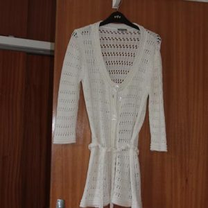 Long white cardigan with belt