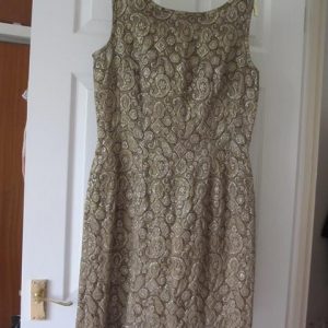 Gold sleeveless evening dress - short