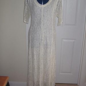 Cream lace dress, medium/long, short sleeves