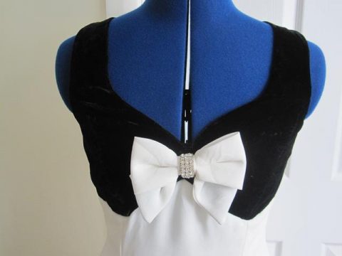 Cream crepe long dress with black velvet edging - Image 3