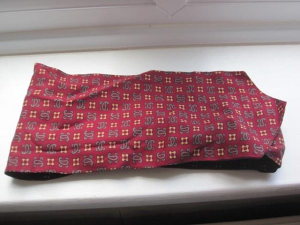Gold Red cravat