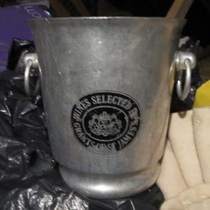 Ice bucket