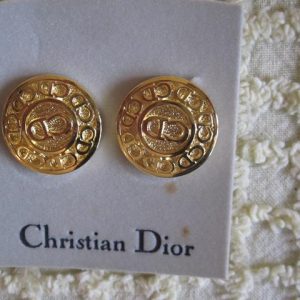 Gold earrings