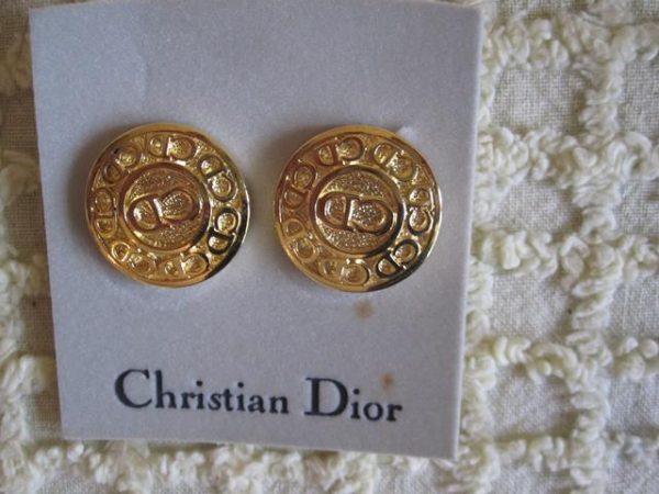 Gold earrings
