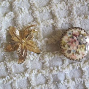 2 brooches