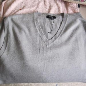 Light grey tank top
