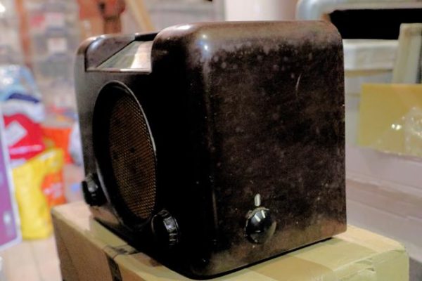 Radio (Old)