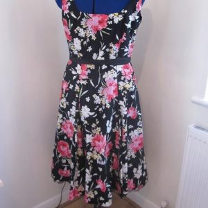 Floral dress (sleeveless)