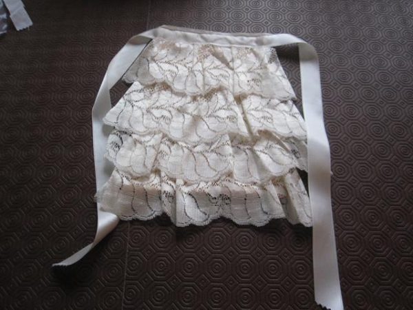 White jabot