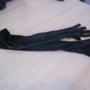 Long black gloves