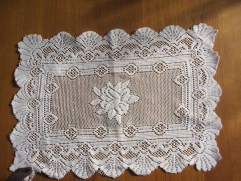 Lace Tray cloth (white)