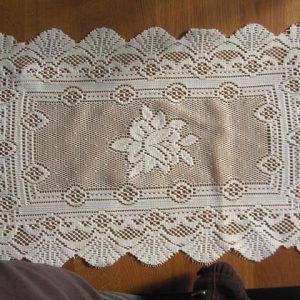 IMG_3247-4.jpg Lace Tray cloth (cream)