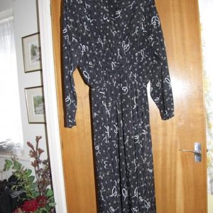 Brown swirl (white) dress (Richards) no belt elasticated waist, long sleeves