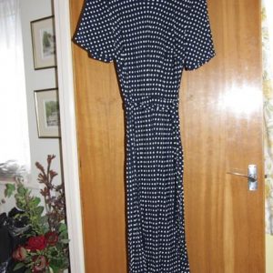 Navy / white dot dress  short sleeves, tie belt