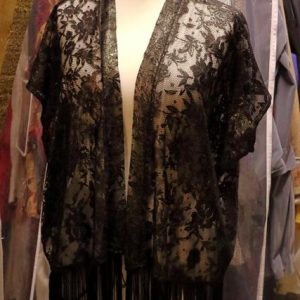 Black Lace short-sleeve jacket