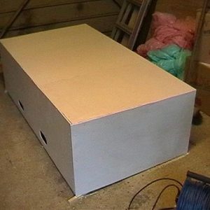 Bed (box)